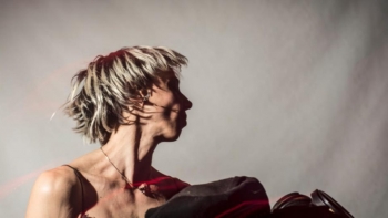 Fuerza es delicadeza, y hasta obsesión. Sobre  enseñar y aprender danza. Una entrevista a Carla Di Grazia.